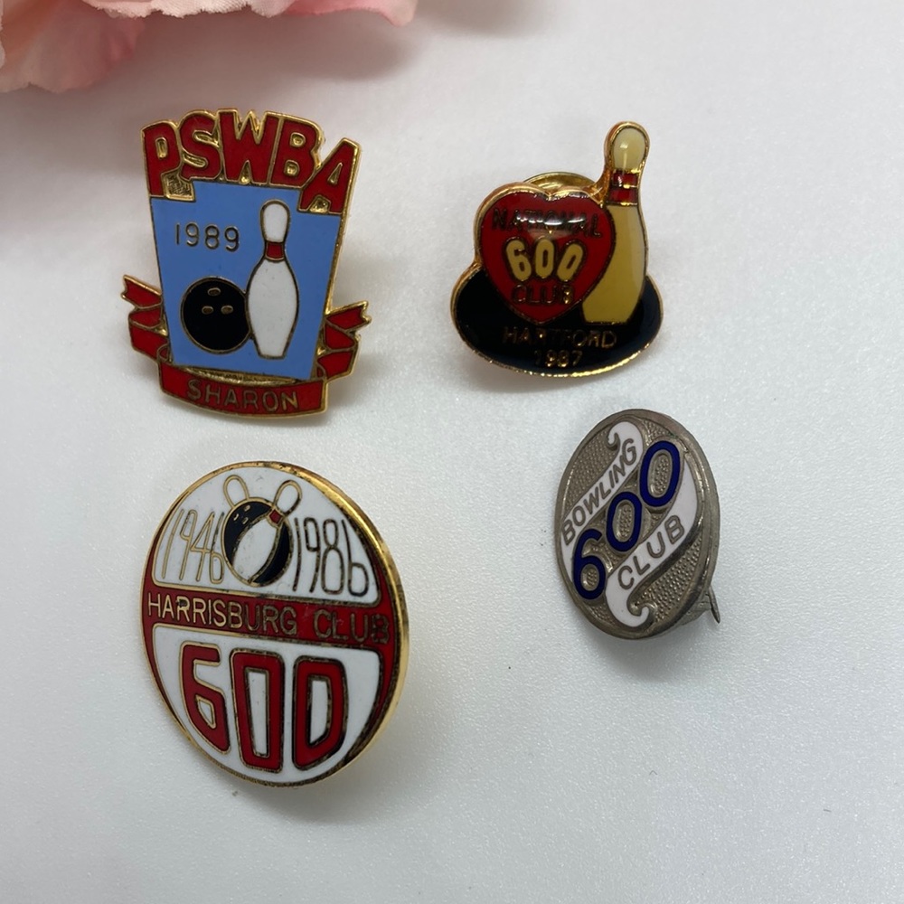 Vintage Bowling Club 600 Pins Lot